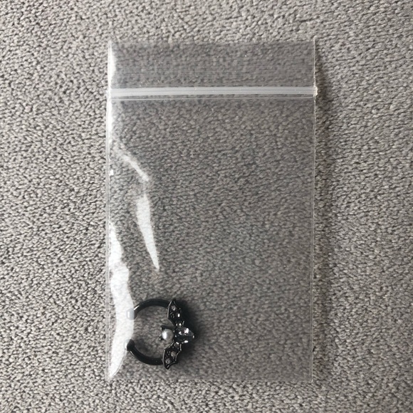 Bat Faux Septum Nose Ring ~ Brand New! - Picture 4 of 8